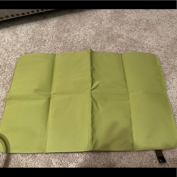 Petunia Pickle Bottom Wistful Weekender Diaper Bag in Adoring Autumn - Picture 14 of 16